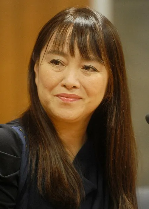 井上あずみ