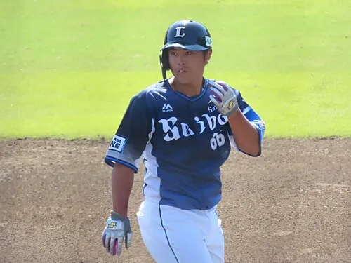 仲三河優太