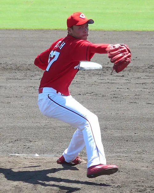 伊東昂大