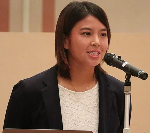 六角彩子