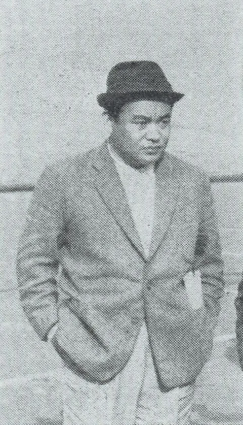 円谷一