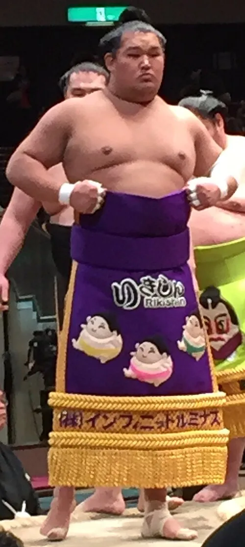 力真樹