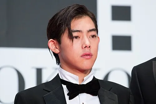 吉村界人