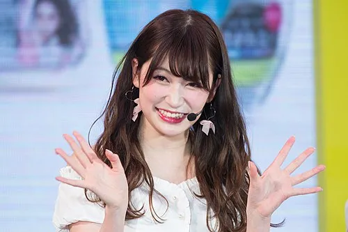 吉田朱里