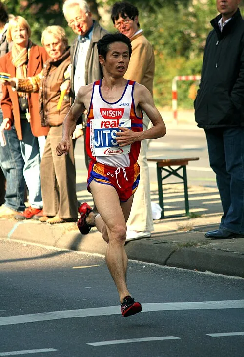 実井謙二郎