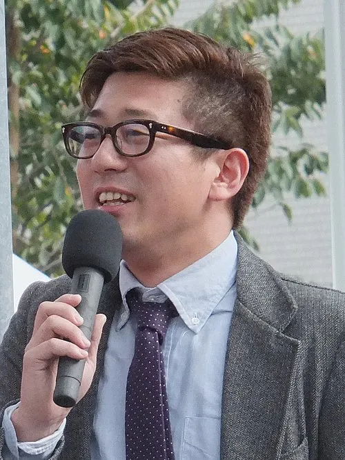 小林拓一郎
