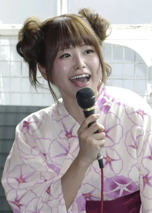 山下まみ