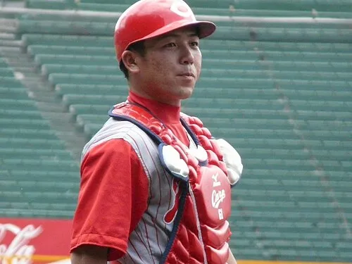 山本翔
