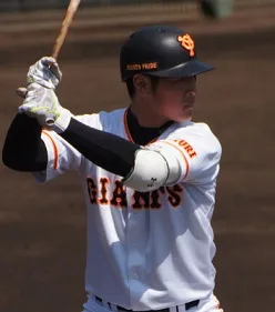 岡本和真