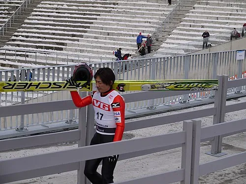 岡部孝信
