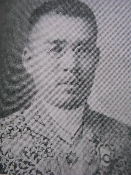 平岡定太郎