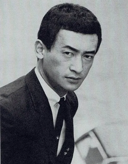 成田三樹夫
