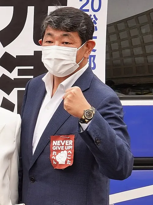 手塚仁雄