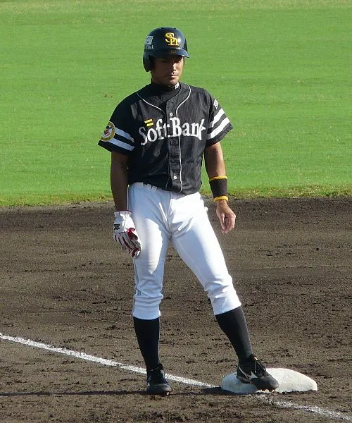 新崎慎弥