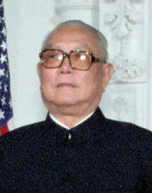 李先念