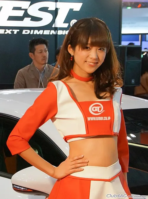 村上麻莉奈