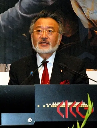 東祥三