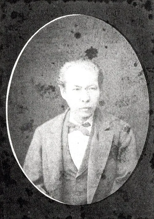 板倉勝弘