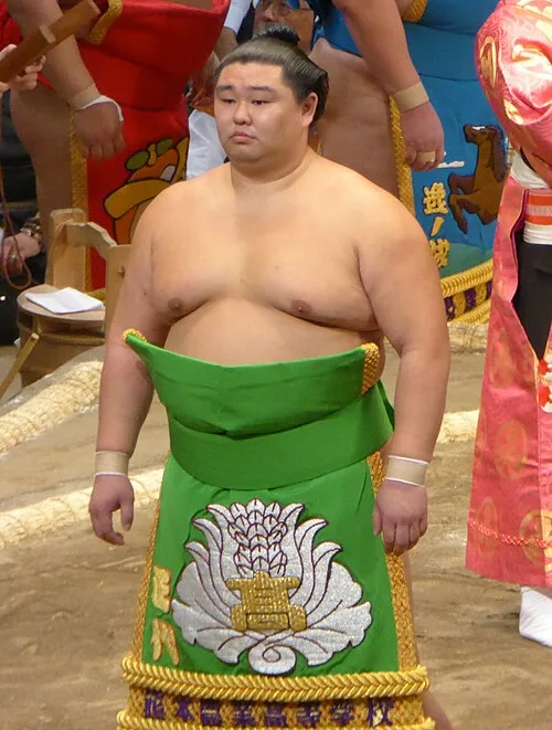 正代直也