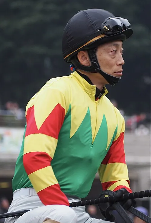 武士沢友治
