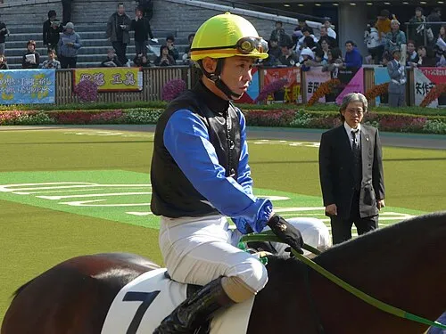 浜野谷憲尚