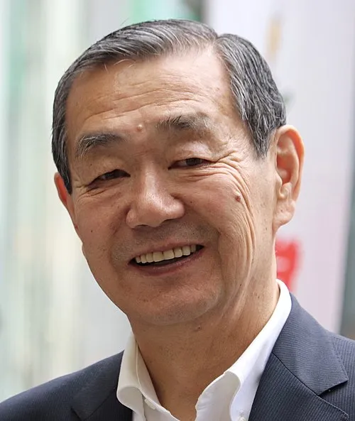 溝手顕正