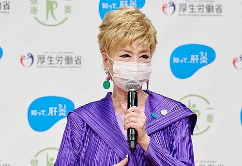 瀬川瑛子