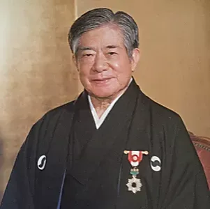 照喜名朝一
