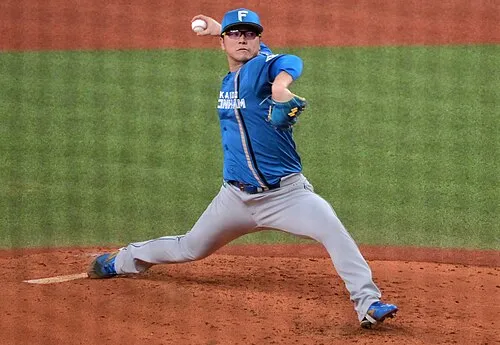 生田目翼