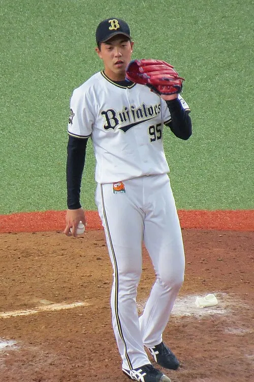 神戸文也