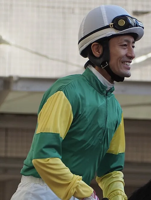 秋山真一郎