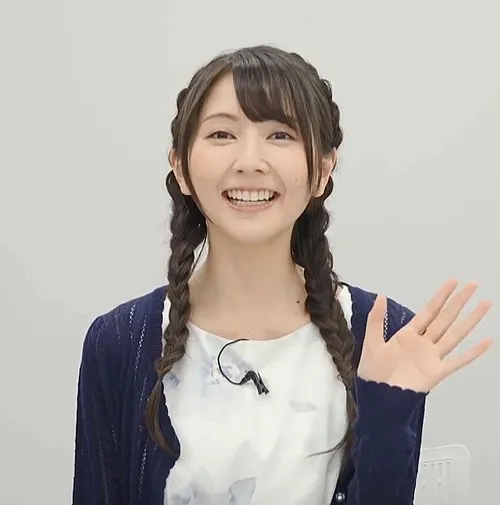 秦佐和子