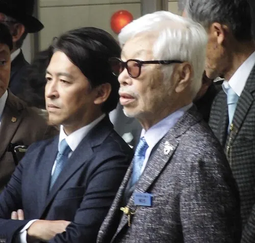 窪田芳郎