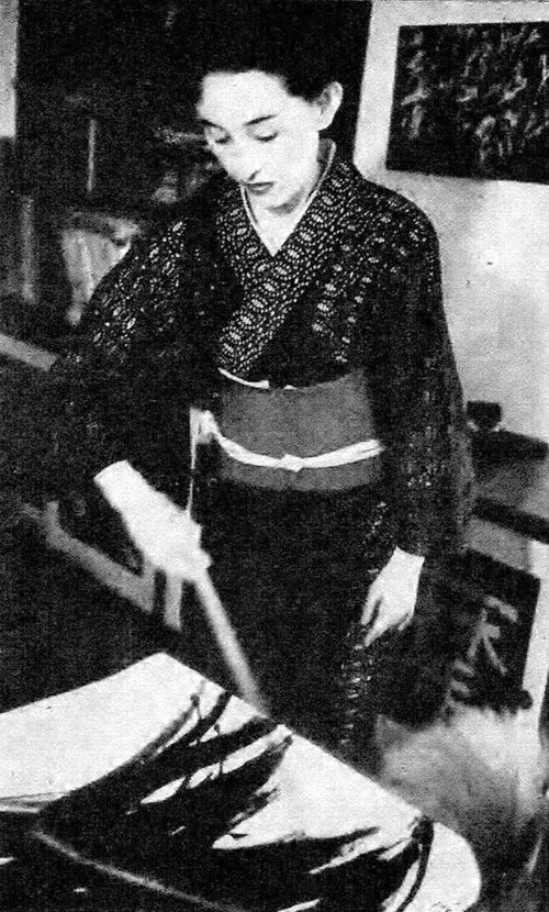 篠田桃紅
