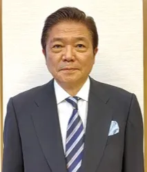 米田建三