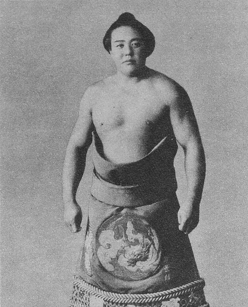 綾櫻由太郎