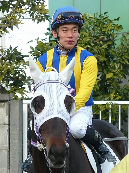 繁田健一