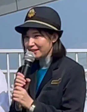 鈴川絢子