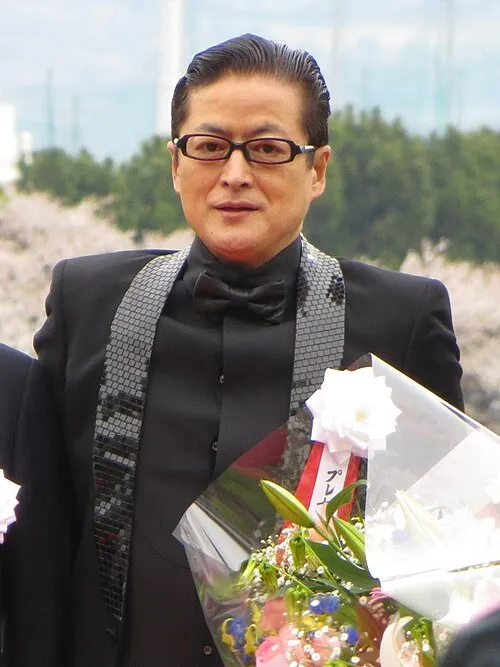 陣内孝則