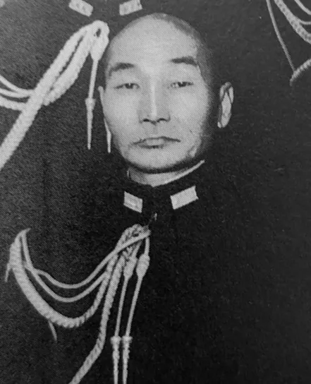 黒島亀人