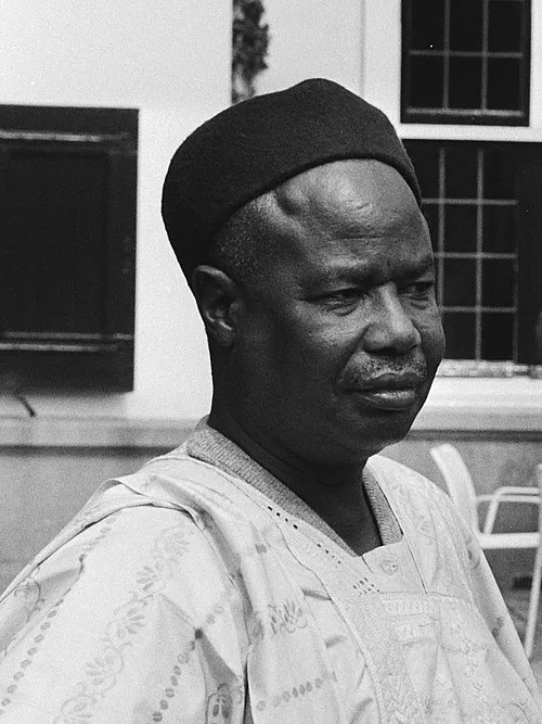1989 - Ahmadou Ahidjo, 1960 ile 1982 yılları arasında görev yapmış ilk Kamerun Devlet Başkanı (d. 1924)