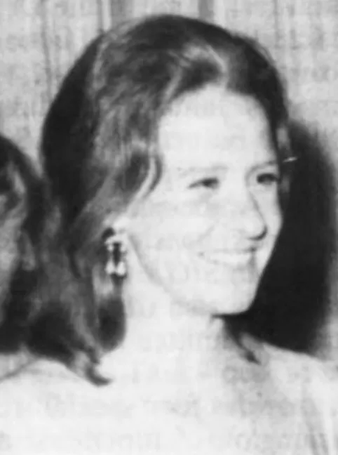 2016 : Barbara Tarbuck, actrice américaine (° 15 janvier 1942).