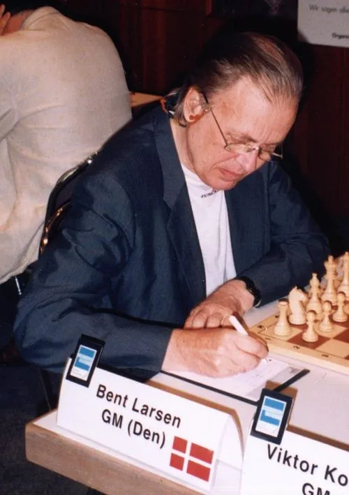 2010 : Bent Larsen, joueur d'échecs danois (° 4 mars 1935).