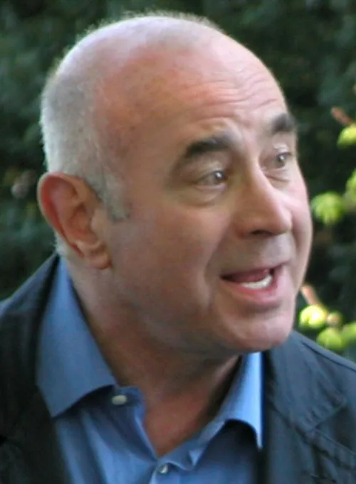 1942 - Bob Hoskins, İngiliz aktör (ö. 2014)