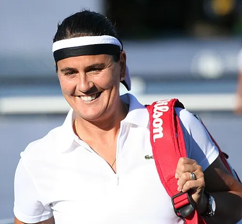 Conchita Martínez: Spanische Tennislegende und Wimbledon-Siegerin