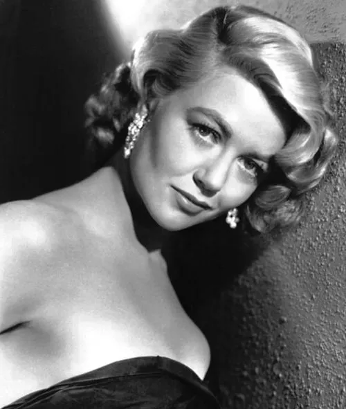 2018 - Dorothy Malone, Amerikalı oyuncudur (d. 1924)