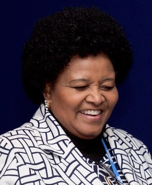 2018 - Edna Molewa, Güney Afrikalı kadın siyasetçi ve bakan (d. 1957)