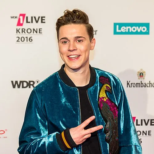 1994 : Felix Jaehn, disc-jockey et compositeur allemand.