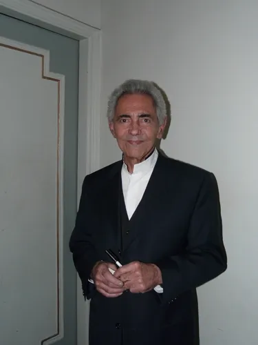 2016 - Ferheng Şerif, İranlı besteci, araştırmacı ve öğretmen (d. 1931)