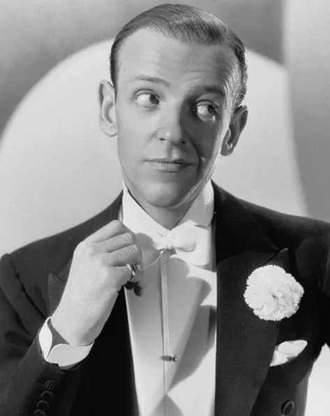 1899 - Fred Astaire, Amerikalı sinema oyuncusu, dansçı ve şarkıcı (ö. 1987)
